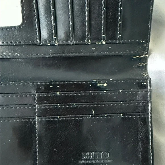 Romero Britto Black Heart Wallet - Picture 5 of 5